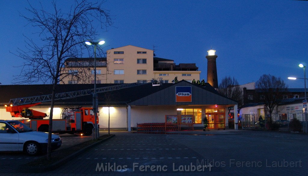 Feuer Plusmarkt Koeln Ehrenfeld Vogelsangerstr P109.JPG